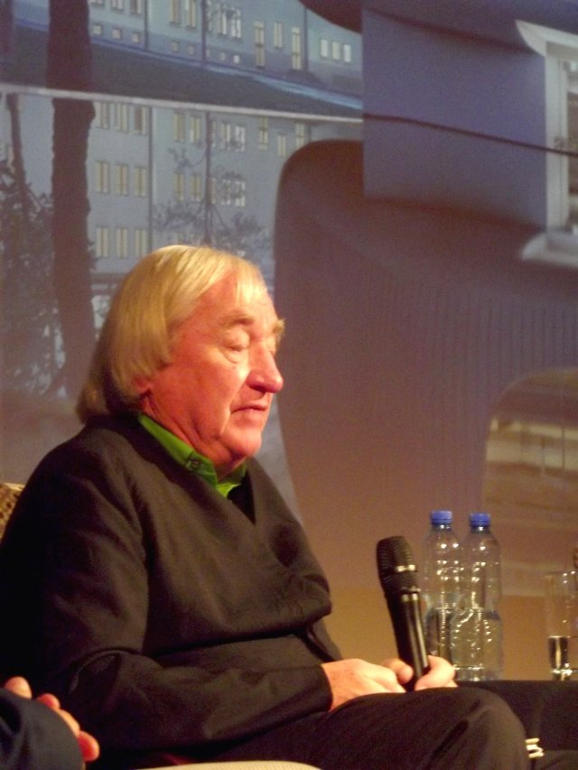 Steven Holl během své přednášky v Ostravě.